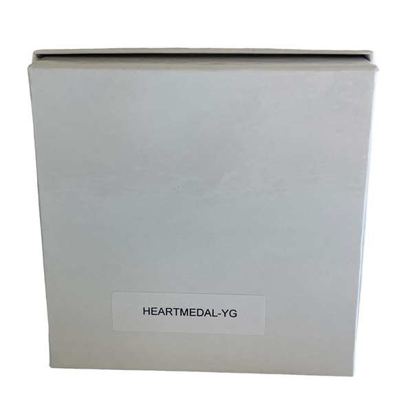 Jennifer Miller Heart Necklace - Picture 8 of 9